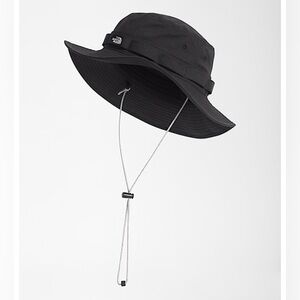 The North Face Black Classic V Brimmer